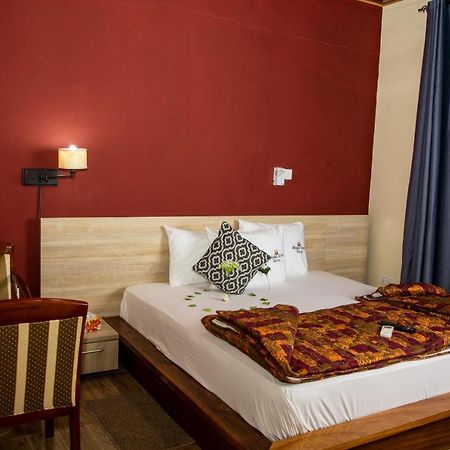 Grand Star Hotel North Legon エクステリア 写真