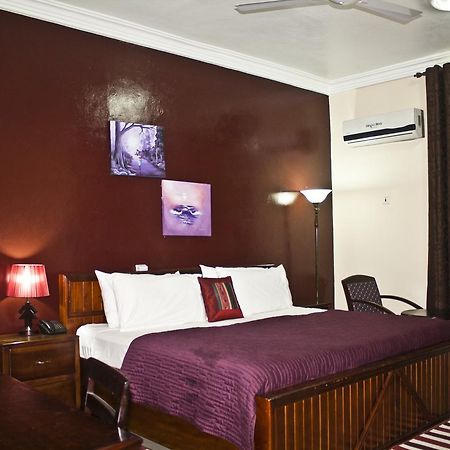 Grand Star Hotel North Legon エクステリア 写真