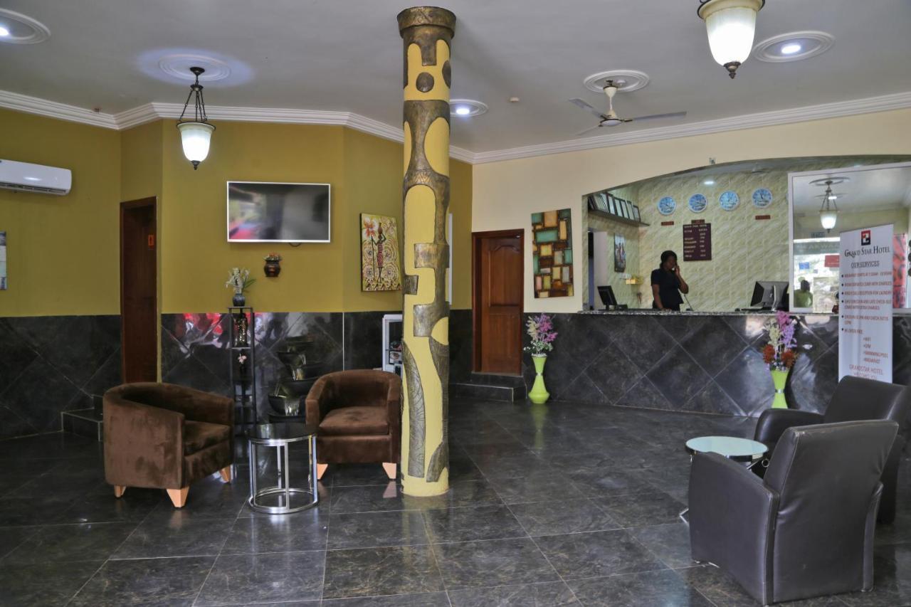 Grand Star Hotel North Legon エクステリア 写真