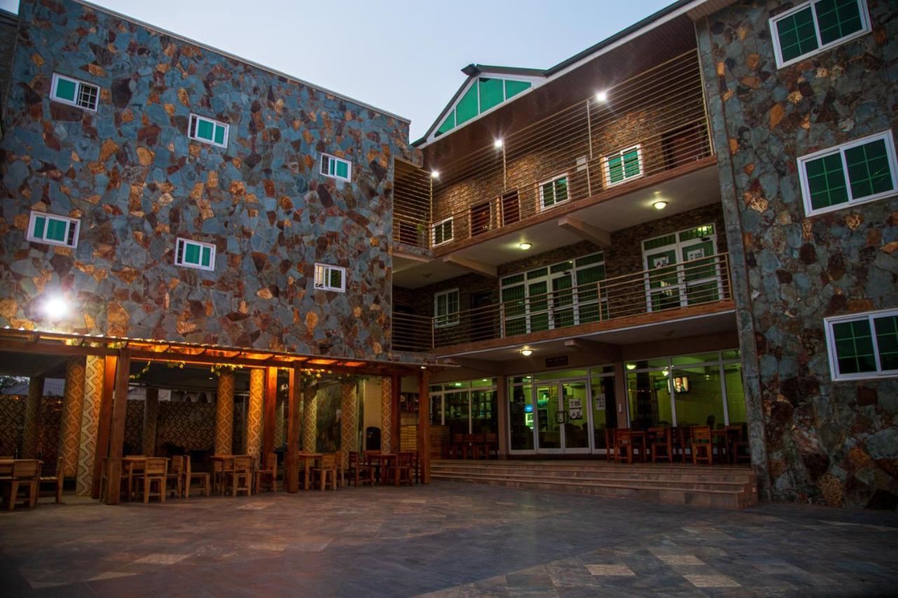 Grand Star Hotel North Legon エクステリア 写真