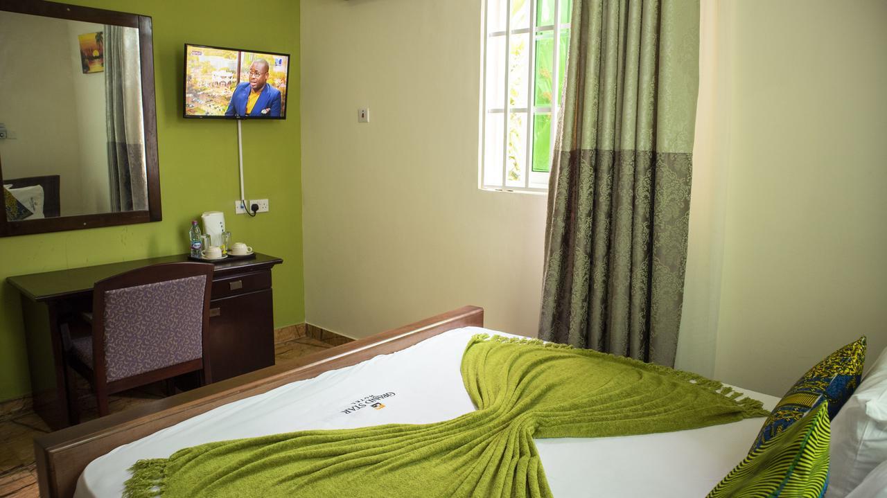 Grand Star Hotel North Legon エクステリア 写真