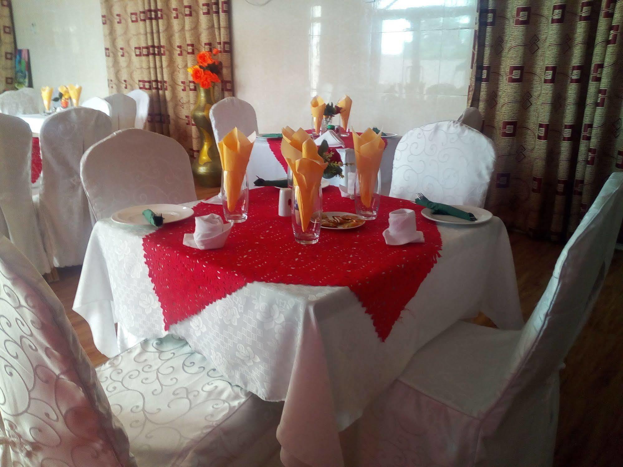 Grand Star Hotel North Legon エクステリア 写真