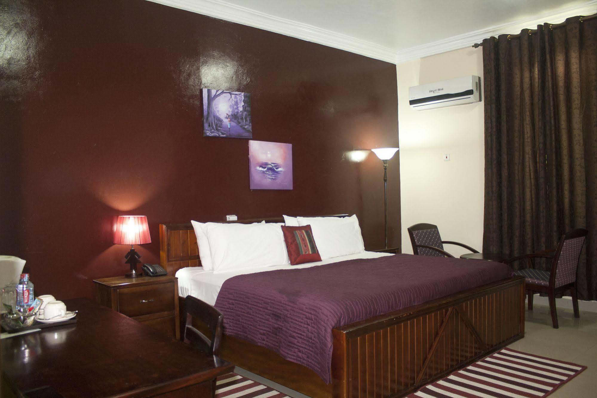 Grand Star Hotel North Legon エクステリア 写真