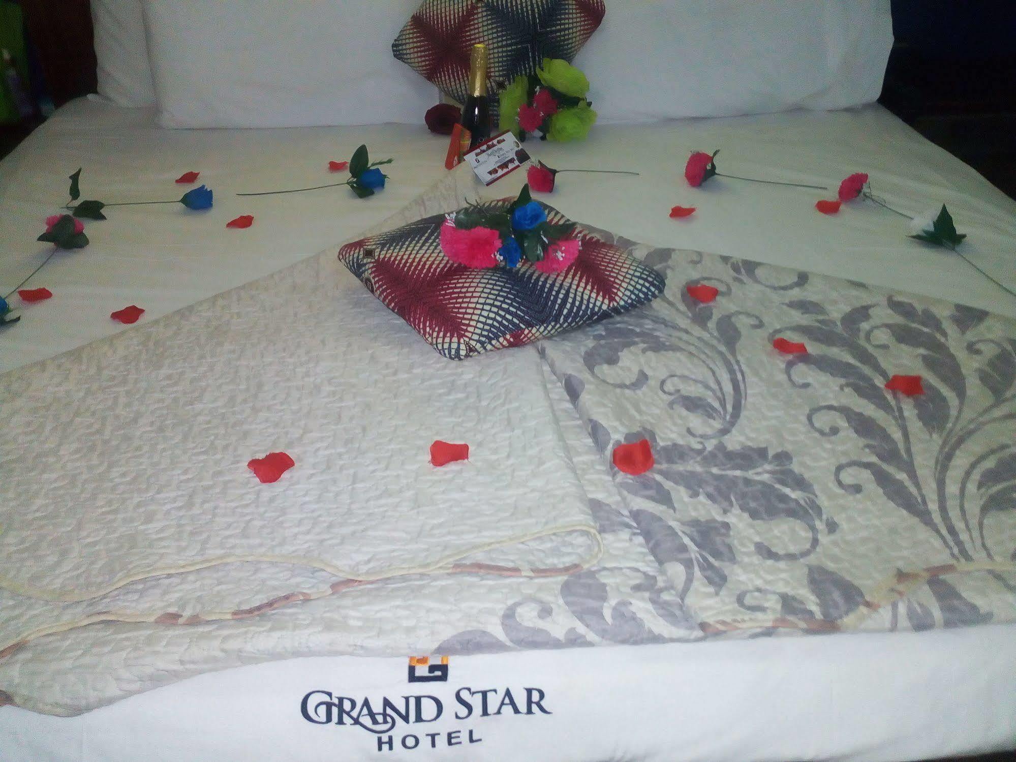 Grand Star Hotel North Legon エクステリア 写真