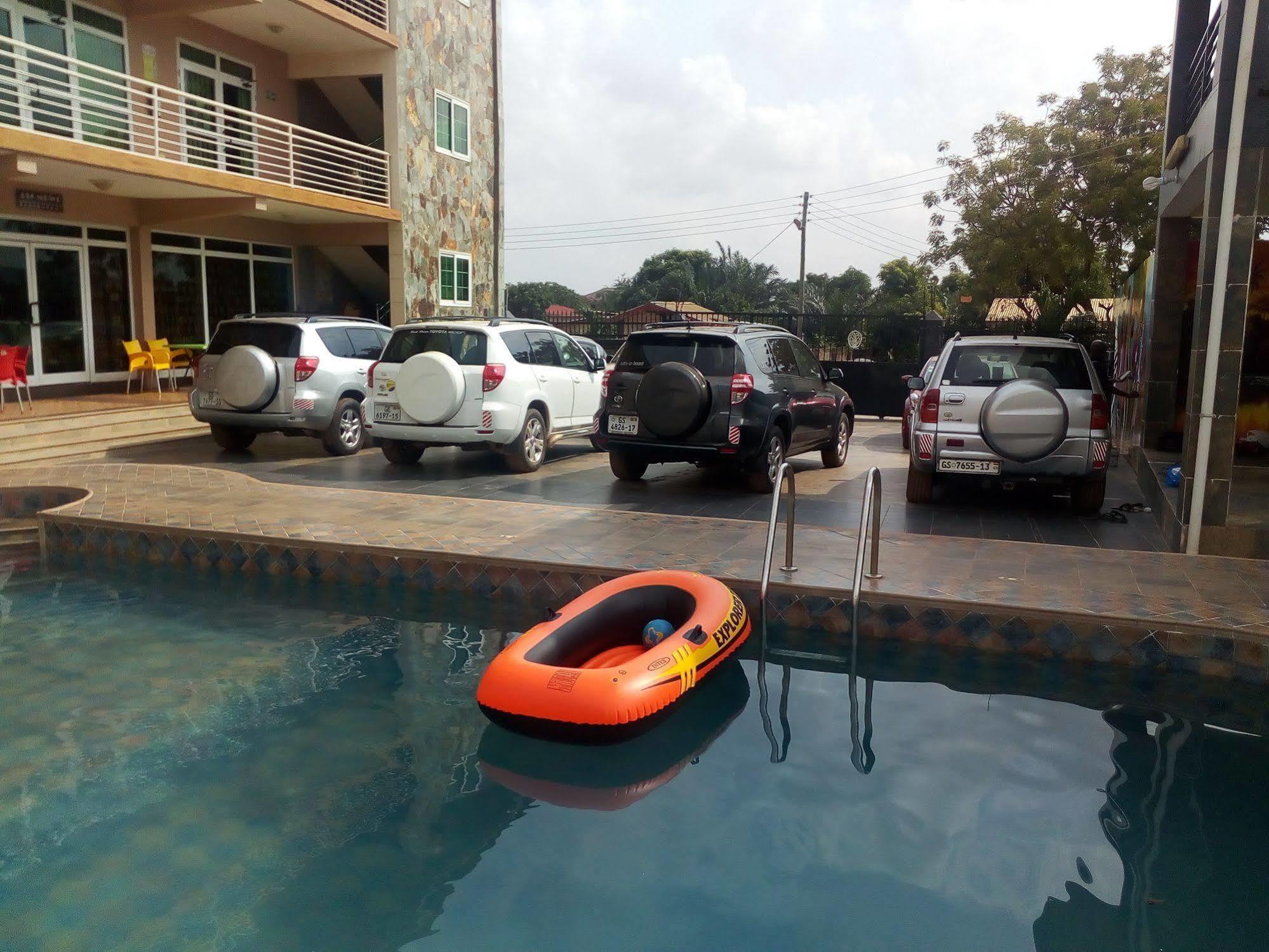 Grand Star Hotel North Legon エクステリア 写真